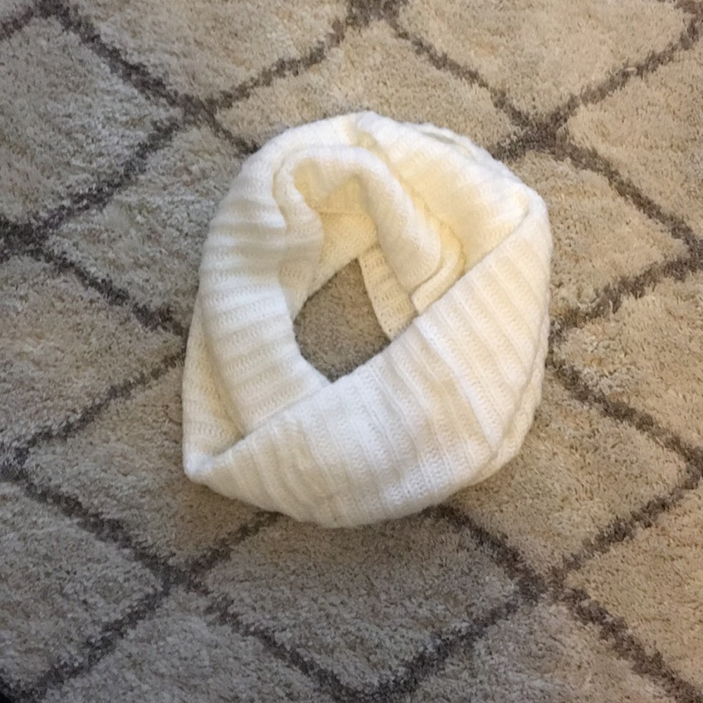 Infinity scarf! - Picture 2 of 3